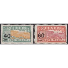 Транспорт Реюньон, Корабли Бригантина, 2 марки разного цвета с надпечаткой нового номинала